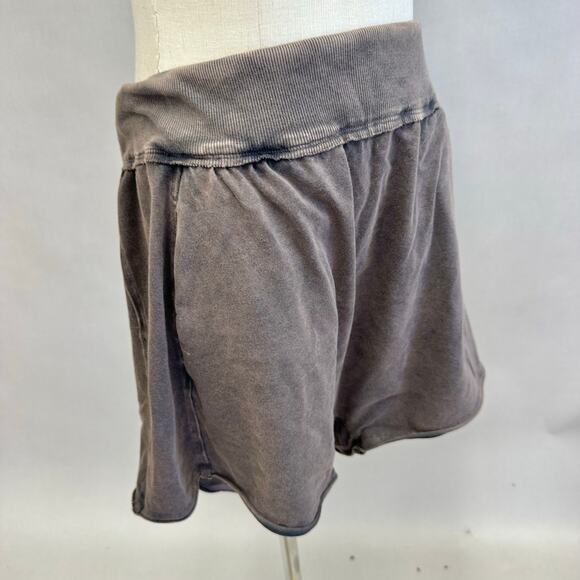 Free People Movement Hot Shot Harem Shorts in Washed Black size Large - Picture 4 of 15